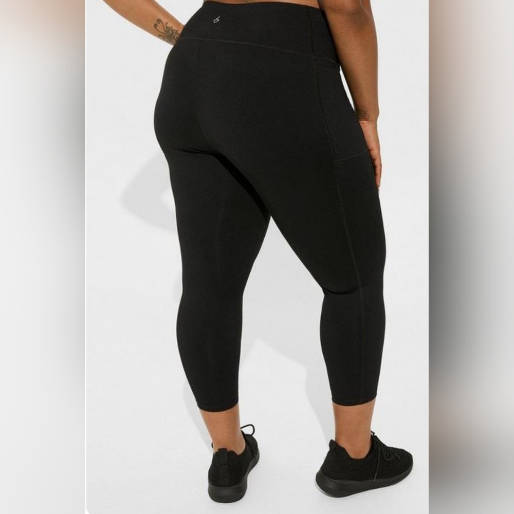 Torrid Active Performance Core Crop Moon Print Le… - image 4